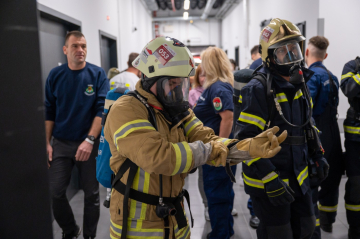 Index kép: Lépcsőfutó-bajnokság: létesítményi és önkéntes tűzoltók is az élmezőben című hírhez